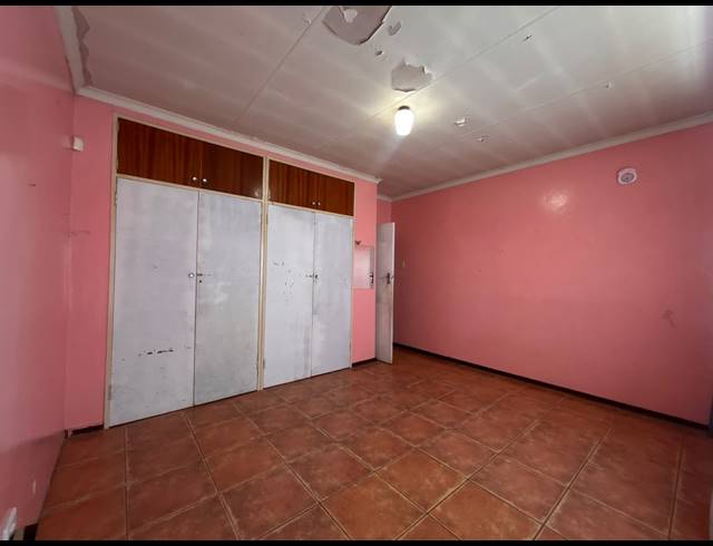 3 BEDROOM HOUSE FOR SALE IN VANDERBIJLPARK CE 4
